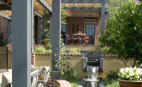 Waterfall and features for florida home patio