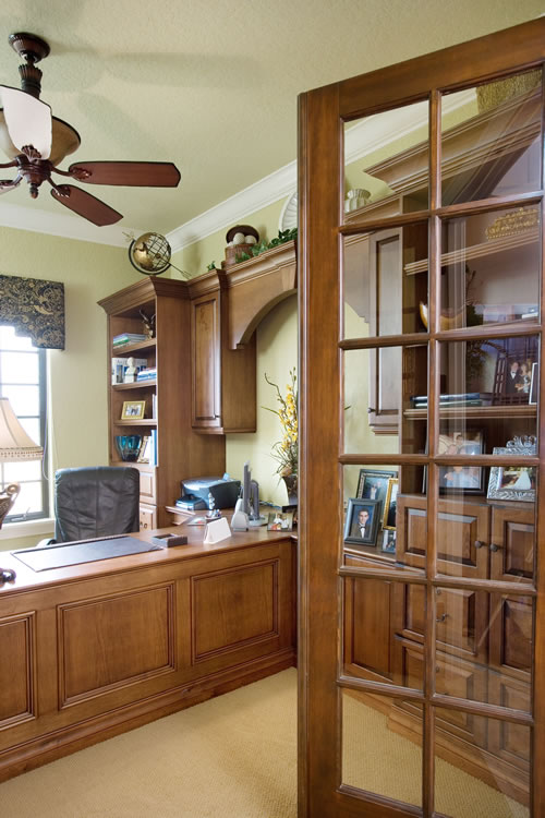 Home offices and den remodeling Florida