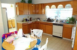 The kitchen before.